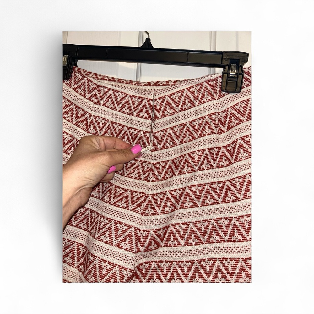 BCBGeneration Burnt Red and White Patterned Skort… - image 4